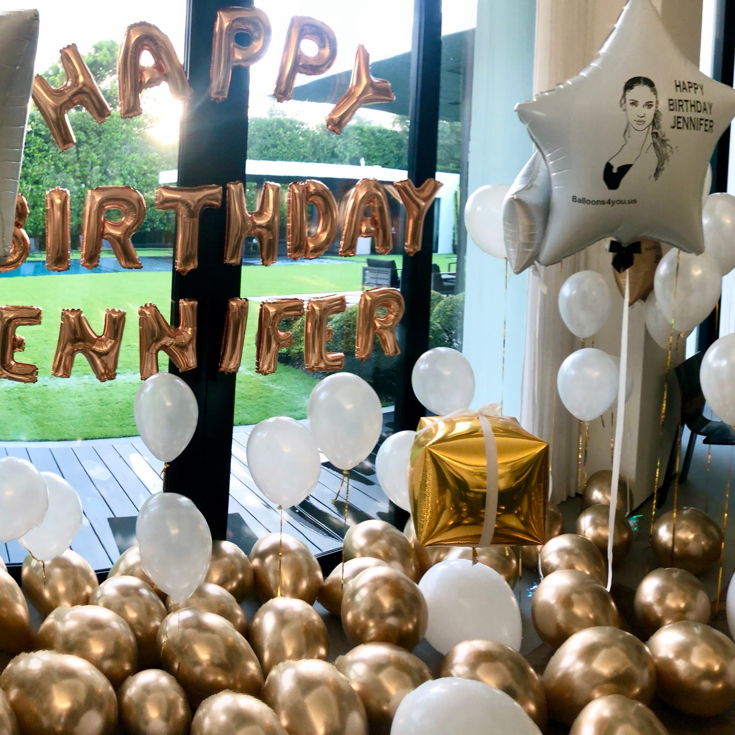 Birthday Set Up Hotel Room in Miami Our services spread throughout the city of Miami, including Sunny Isles, Key Biscayne, Miami Beach, and many others. Depend on Miami Party Decor to bring a touch of elegance and style to your adult birthday celebration in a hotel room.b4u miami jennifer lopez balloons