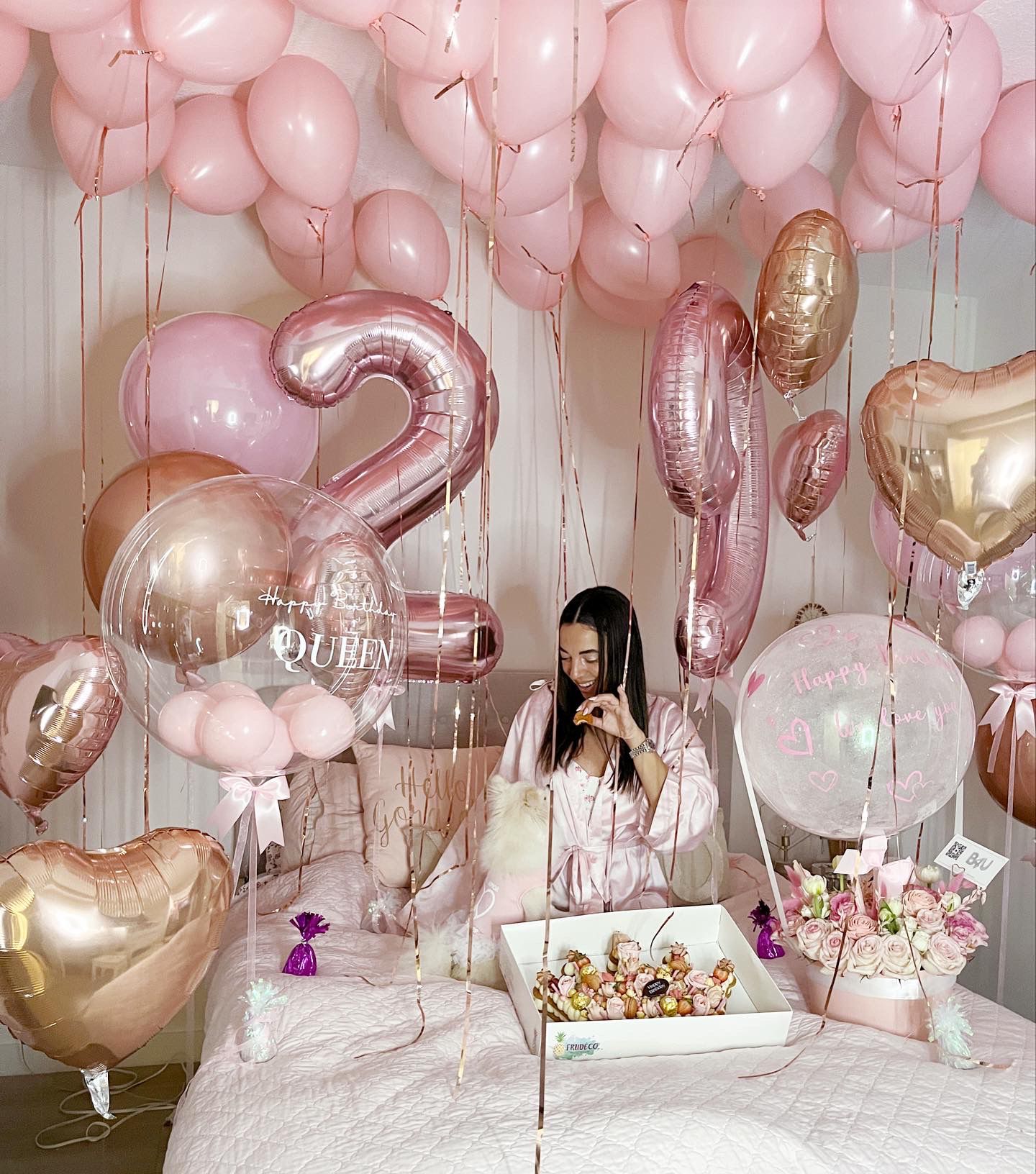 Balloons will bring a touch of magic to your celebration through custom wedding balloon arrangements. Balloon décor that matches your wedding theme Perfect for your ceremony, reception, and after-party Available in all colors, shapes, sizes, and forms Unique arrangements for every wedding