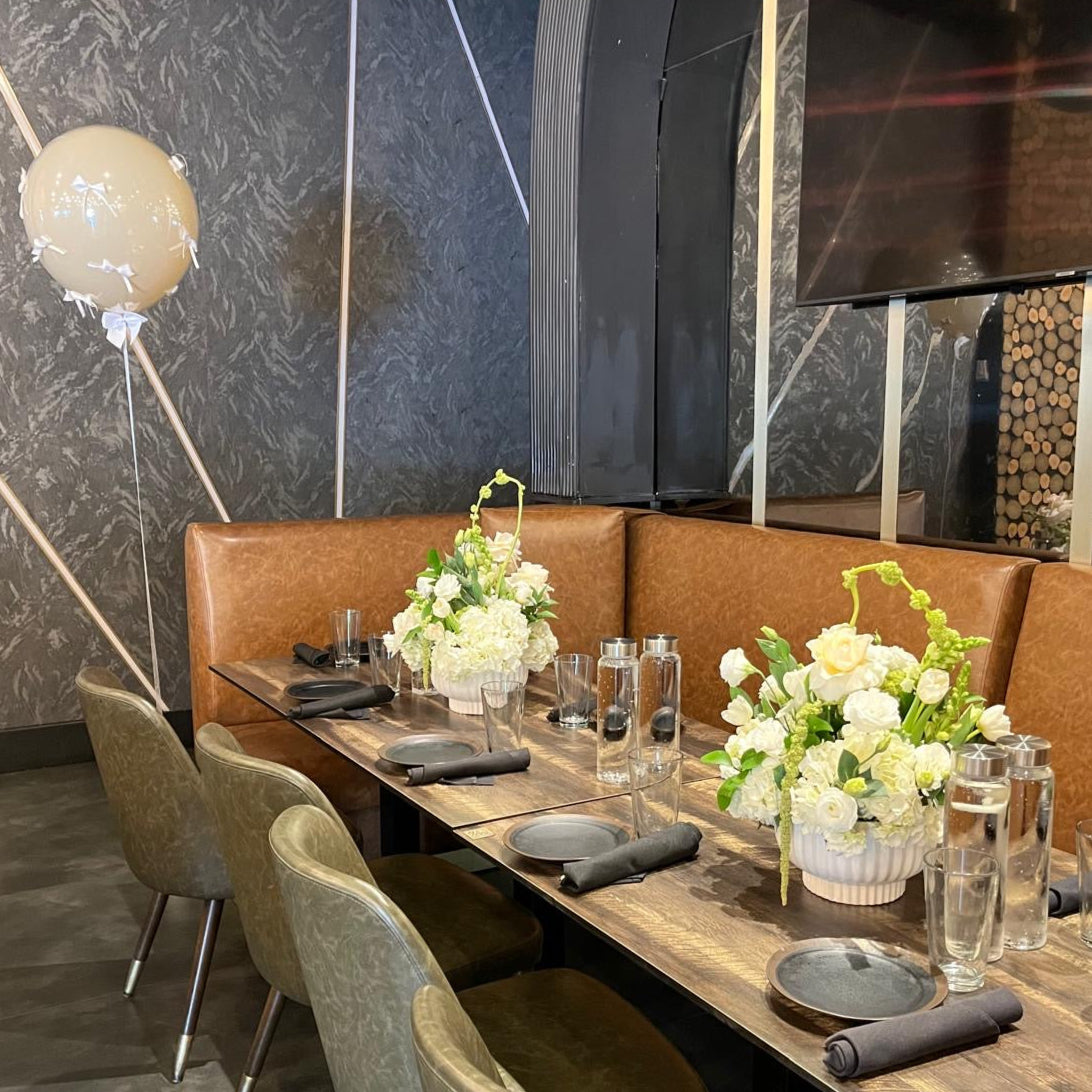 Amor Puro Flower Vase