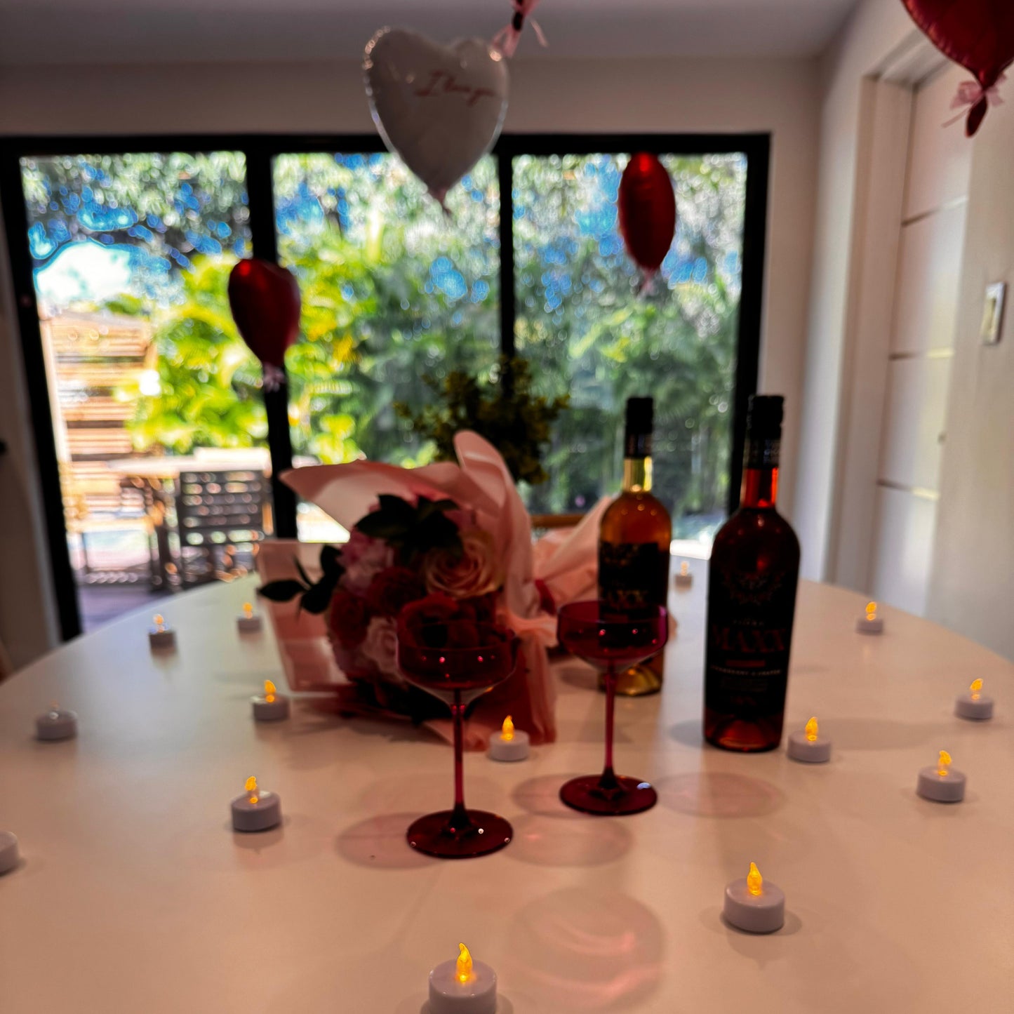 Crazy In Love Suite Decor Package