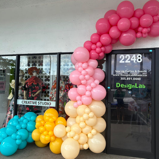 Grab & Go balloon garland