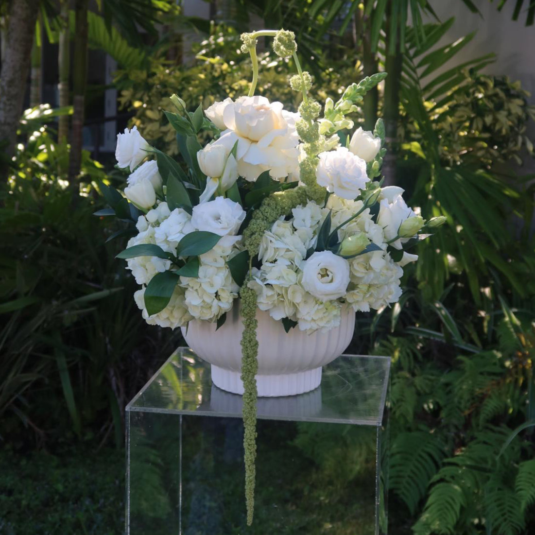 Amor Puro Flower Vase