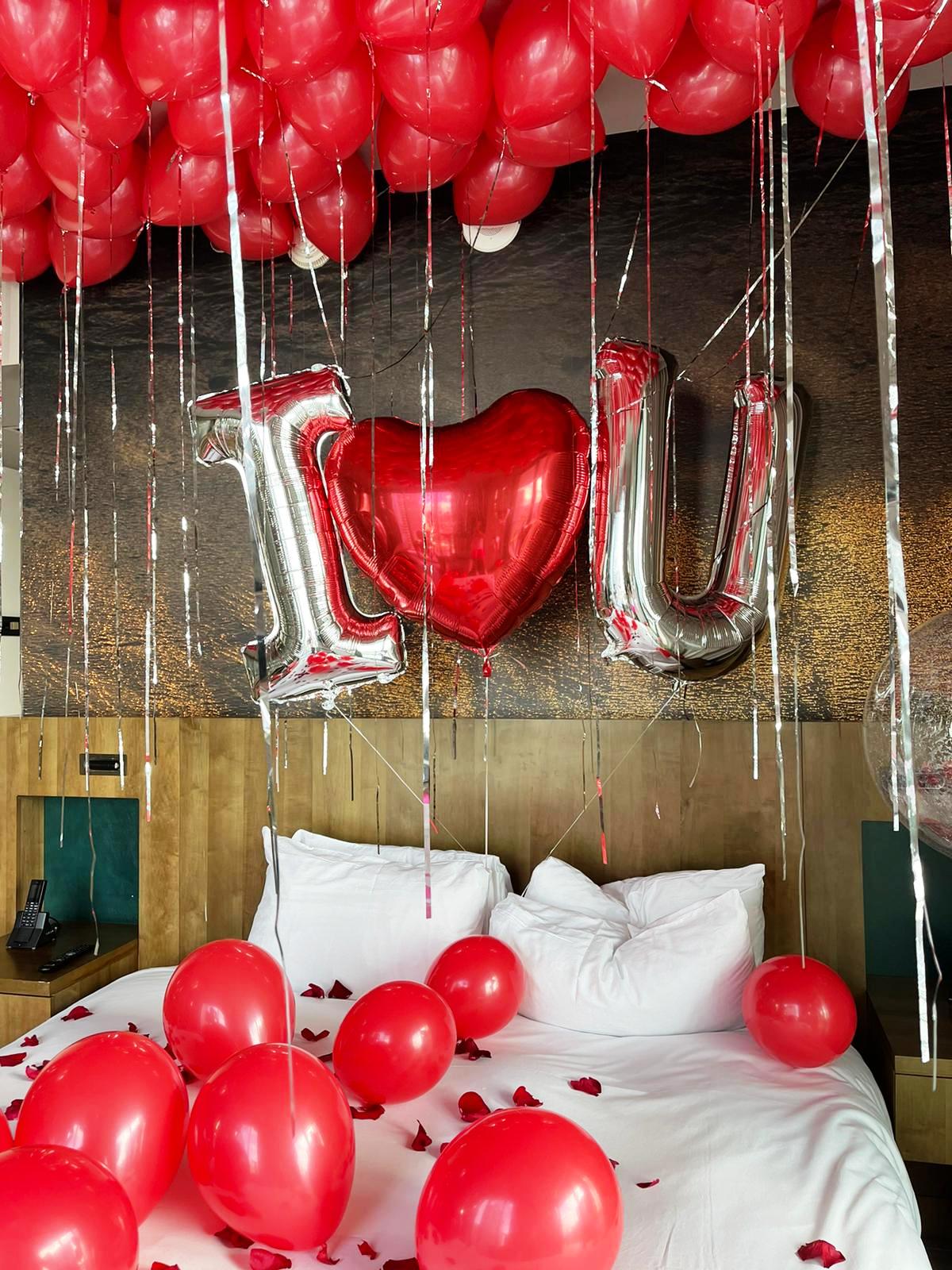 Room Decoration "I Love U" edition