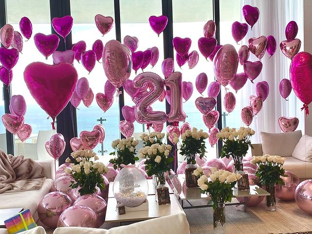 celebrity vip balloons set up best balloons company miami same day delivery sunny isle aventura 