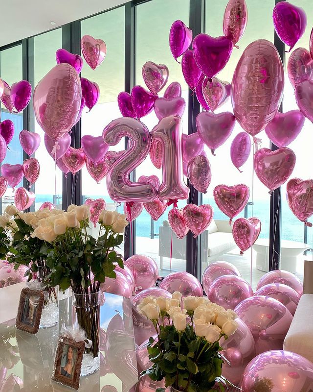 celebrity vip balloons set up best balloons company miami same day delivery sunny isle aventura 